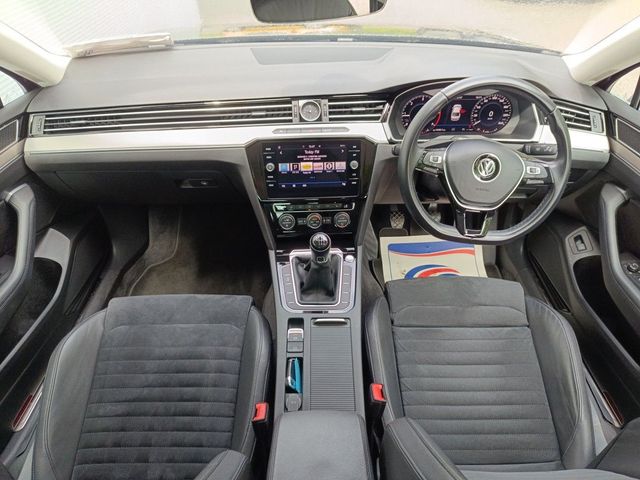 Image for 2019 Volkswagen Passat 2.0 TDI 150HP R Line