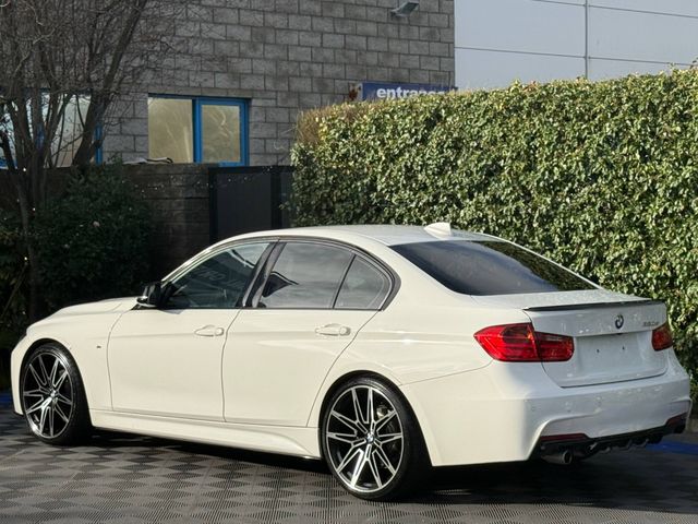 Image for 2015 BMW 3 Series 320d M-SPORT COMPETITION // FULL SERVICE HISTORY // LANE ASSIST // HEATED LEATHER SEATS
