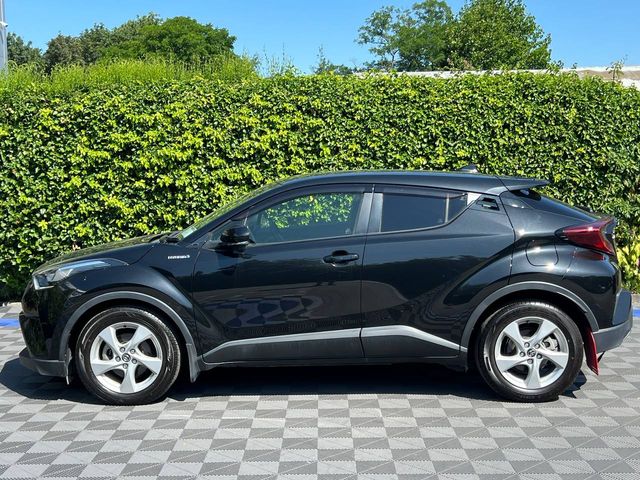 Image for 2019 Toyota C-HR 1.8 HYBRID AUTO // REVERSE CAMERA // DUAL ZONE CLIMATE CONTROL // ADAPTIVE CRUISE CONTROL