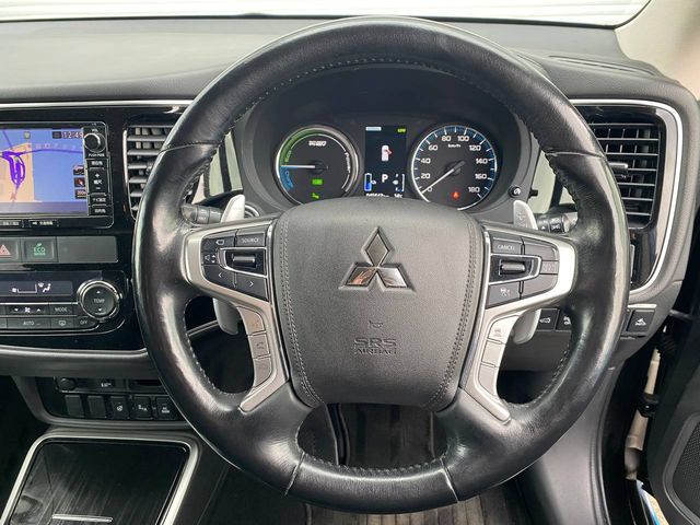 Image for 2018 Mitsubishi Outlander 4WD 2.0 HYBRID // LEATHER/ALCANTARA HEATED SEATS // REVERSE CAMERA // ADAPTIVE CRUISE CONTROL