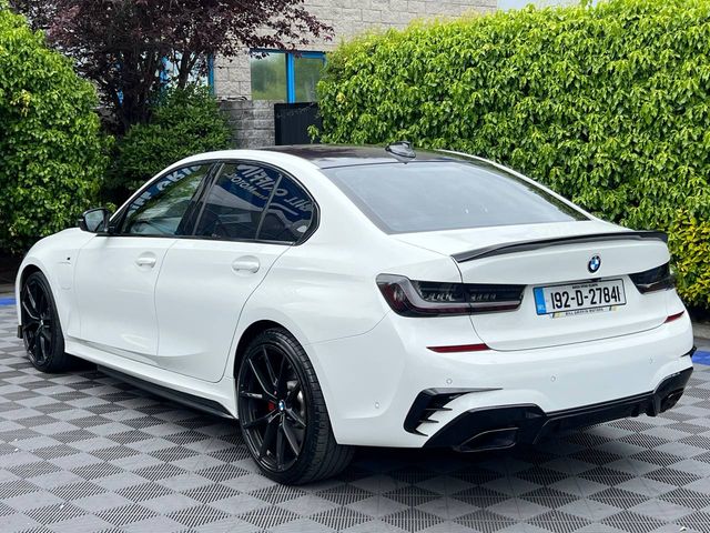 Image for 2019 BMW 3 Series 330e M-SPORT COMPETITION 2.0 HYBRID // 20" PERFORMANCE ALLOYS // LEATHER HEATED SEATS // PARKING SENSORS