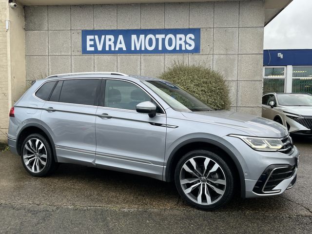 Image for 2023 Volkswagen Tiguan Allspace R-LINE 7 SEATER AUTOMATIC 2.0 TDI DIESEL //SAT NAV//ADAPTIVE CRUISE CONTROL//REVERSE CAMERA//HEATED SEATS AND STEERING WHEEL//