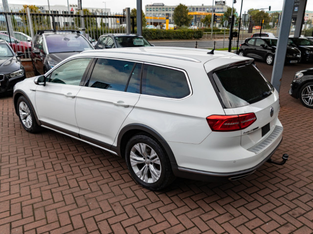 Image for 2018 Volkswagen Passat 2.0TDI 150BHP ALLTRACKEDITION 5DR ESTATE AUTOMATIC // STUNNING CAR WITH ONLY 108, 000 KMS // BUY WITH CONFIDENCE AA AND SIMI APPROVED DEALER 2025 // FINANCE ARRANGED // ALL TRADE INS WELCOME //