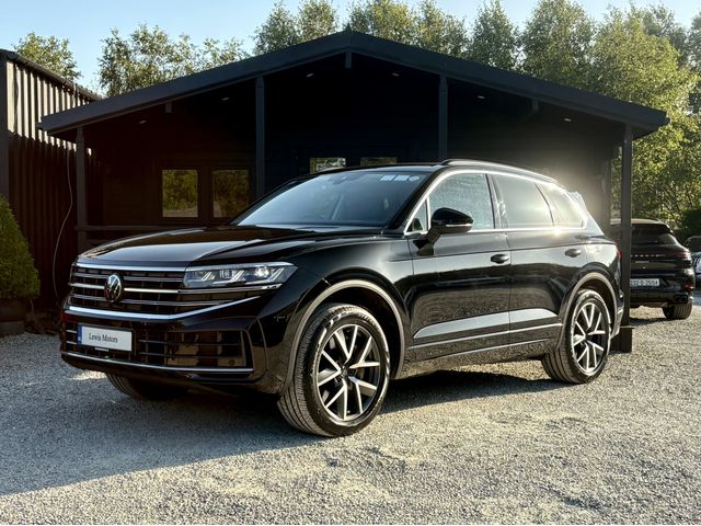 Image for 2024 Volkswagen Touareg 3.0TSI HYBRID ELEGANCE 381BHP, TILT AND SLIDE PAN ROOF, I. Q HEADLIGHTS, 4 ZONE CLIMATE CONTROL, KEYLESS ACCESS, AMBIENT LIGHTING