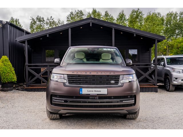 Image for 2025 Land Rover Range Rover AUTOBIOGRAPHY P460E HUGE SPEC, IRISH CAR, TOURMALINE BROWN SATIN PAINT, PERLINO INTERIOR, MERIDIAN SOUND SYSTEM, TILT AND SLIDE PAN ROOF, AIR SUSPENSION, HUD, HEATED/COOLED/ MASSAGE SEATS P