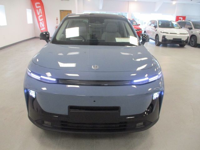 Image for 2026 Leapmotor B10 Design Hybrid EV Petrol