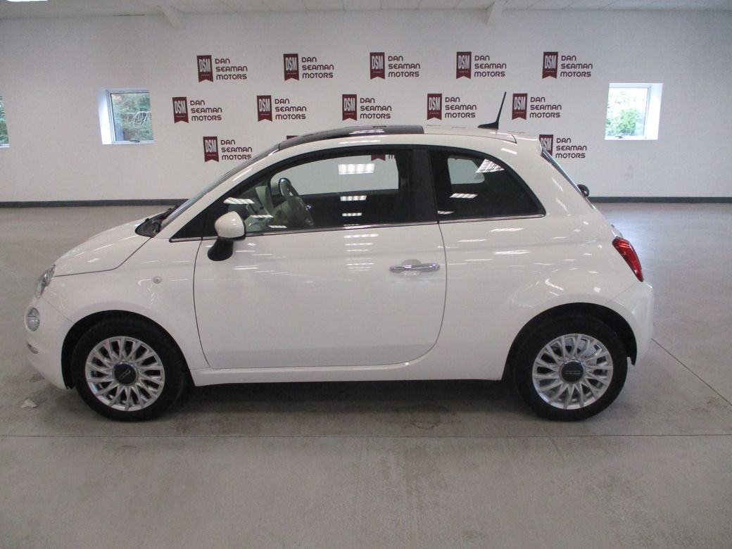 Image for 2024 Fiat 500 1.0 MHEV DOLCHEVITA-CARPLAY-SAT NAV-BLUETOOTH-PANORAMIC ROOF