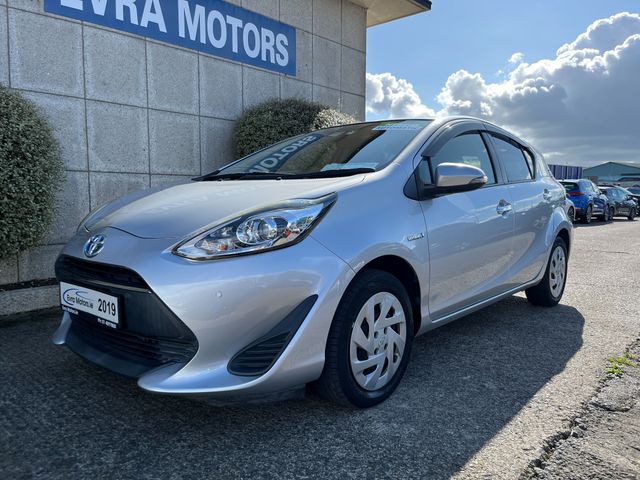 Image for 2019 Toyota Aqua S STYLE AUTOMATIC HYBRID 1.5 PETROL //LOW MILES////KEYLESS ENTRY PUSH BUTTON START//REVERSE CAMERA//