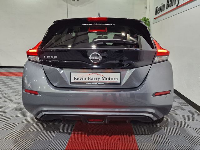 Image for 2024 Nissan Leaf EV TEKNA (40KWH BATTERY) AUTOMATIC **ONE OWNER / TOP SPEC / APPLE CARPLAY / BLIND SPOT ASSIST / BOSE PREMIUM SOUND / HEATED FRONT & REAR SEATS / SAT NAV / 360 DEGREE PARKING CAMERA / NISSAN WARRANTY**