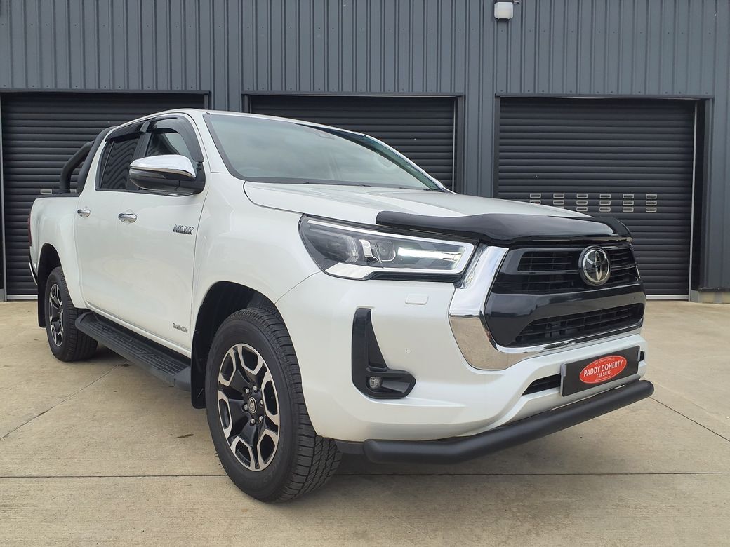 Image for 2024 Toyota Hilux INVINCIBLE 4WD D-4D DCB
