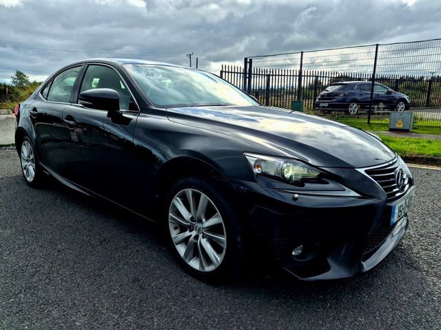 Image for 2015 Lexus IS 300h Executive