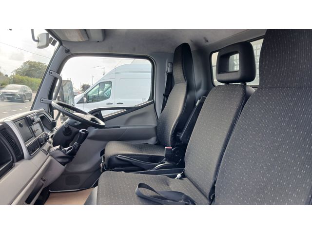 Image for 2018 Mitsubishi Canter 