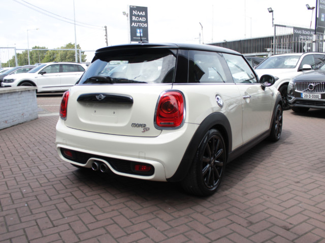 Image for 2017 Mini Cooper S 2.0 5DR HATCHBACK AUTOMATIC // WITH 162, 000 KM'S // BUY WITH CONFIDENCE AA AND SIMI APPROVED DEALER // FINANCE ARRANGED // ALL TRADE INS WELCOME //