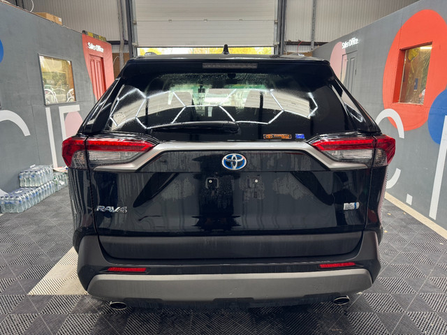 Image for 2023 Toyota Rav4 2023 TOYOTA RAV4 5d 4WD HYBRID AUTOMATIC 2.5 / CRUISE CONTROL / PARKING CAMERA / ELECTRIC MEMORY & HEATED SEATS / PADDLE SHIFTERS/ PANORAMIC SUNROOF AND MORE