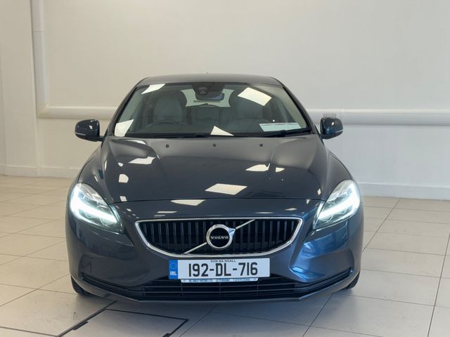 Image for 2019 Volvo V40 D3 (150hp) Momentum Edition