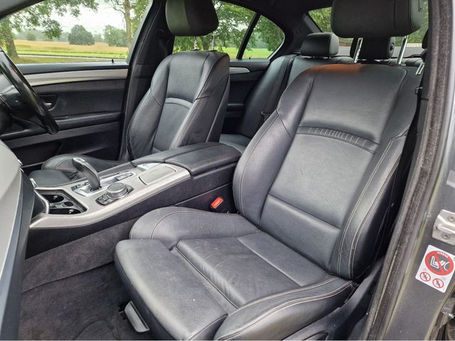 Image for 2016 BMW 5 Series 520d M SPORT AUTO * GREY MET / BLACK LEATHER * REVERSE CAMERA * SAT NAV * HEATED SEATS * 