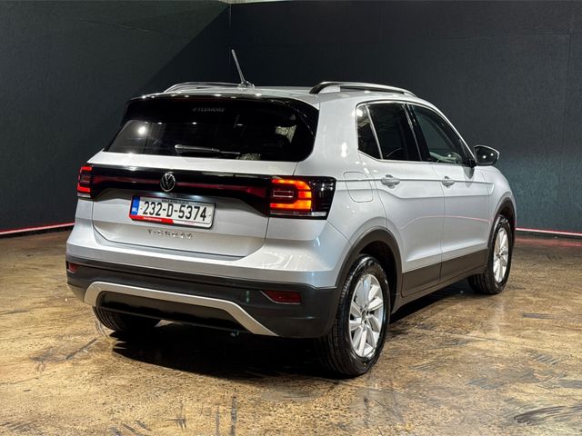 Image for 2023 Volkswagen T-Cross 1.0 TSI AUTOMATIC - REVERSE CAMERA - CRUISE CONTROL - A/C HEATING CONTROLS