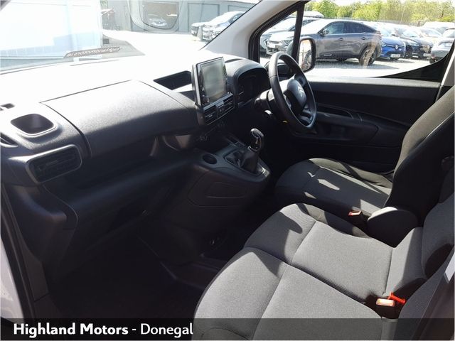 Image for 2021 Citroen Berlingo TOUCH BlueHDi