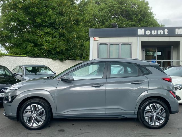 Image for 2023 Hyundai Kona Only 9K km's SE Connect 39kw 