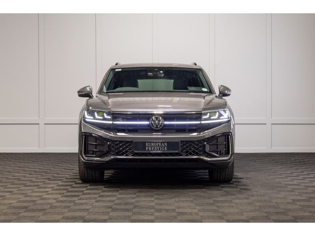 Image for 2025 Volkswagen Touareg R-Line 2 Seat Commercial