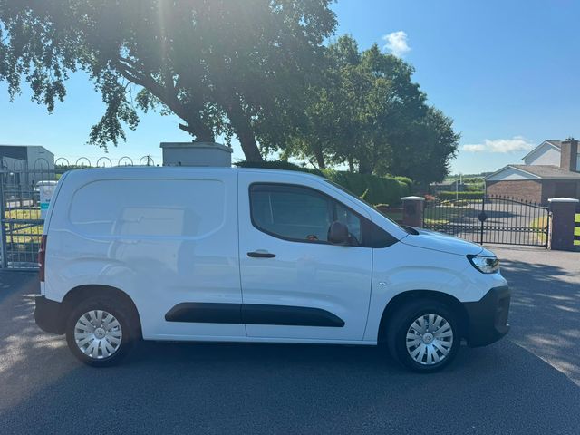 Image for 2025 Citroen Berlingo Enterprise Bluehdi 100 MWB 650