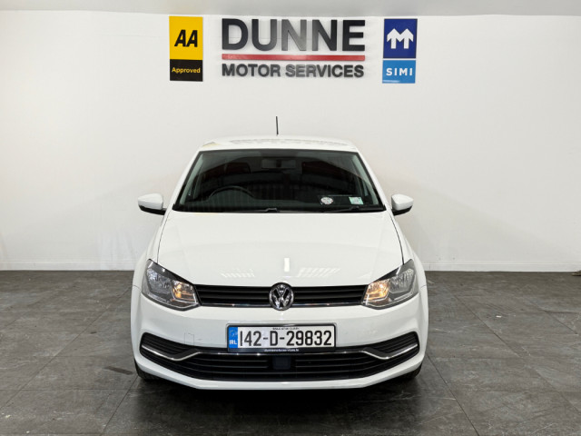 Image for 2014 Volkswagen Polo **BLUE MOTION MODEL **2 KEYS **TOUCHSCREEN BLUETOOTH RADIO **DSG GEARBOX **SAT NAV **POWER FOLD MIRRORS **BLACK FABRIC SEATS **AUTO START STOP **DAYTIME RUNNING LIGHTS **FOG LIGHTS **ELECTRIC WINDOWS 