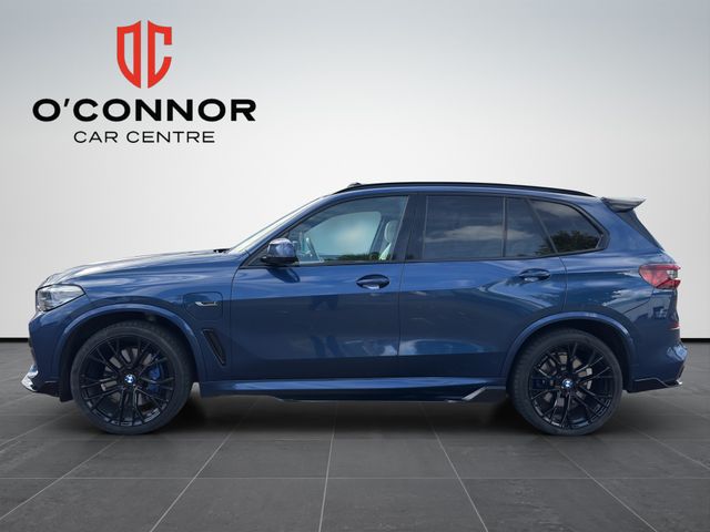 Image for 2022 BMW X5 “Family car with the attitude of a nightclub owner.”