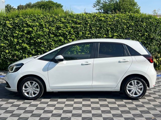 Image for 2024 Honda Fit 1.5 HYBRID AUTO // VERY LOW MILEAGE // REVERSE CAMERA // DIGITAL CLUSTER