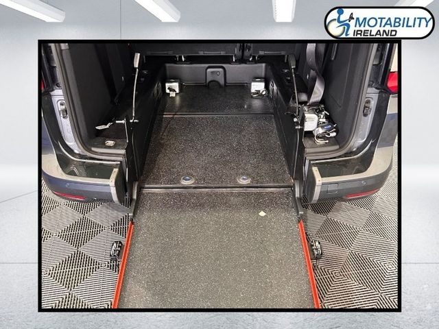 Image for 2021 Volkswagen Caddy Wheelchair Accessible Taxi