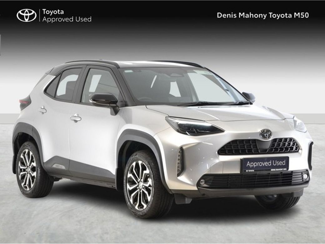 Image for 2025 Toyota Yaris Cross Luna Sport Hybrid Auto