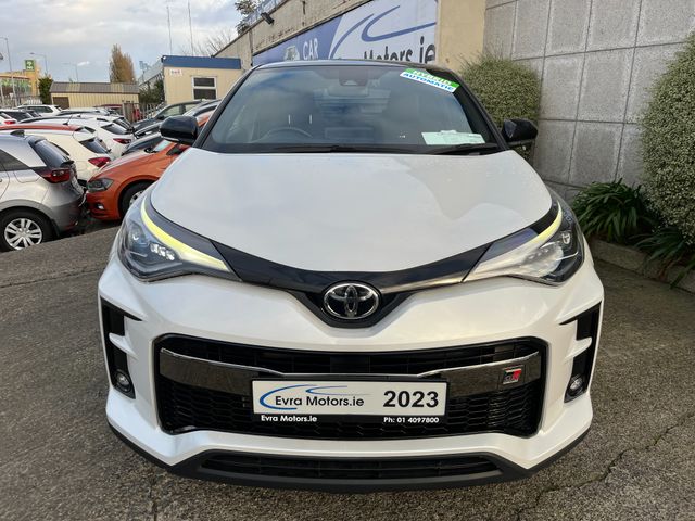 Image for 2023 Toyota C-HR GR AUTOMATIC HYBRID 1.8 PETROL //HALF LEATHER HEATED SEATS//REVERSE CAMERA//KEYLESS ENTRY//