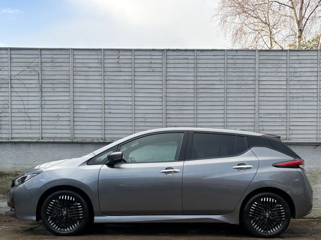 Image for 2024 Nissan Leaf N-CONNECTA / APPLE & ANDROID AUTO / 95.2% BATTERY SOH / NAV / RADAR CRUISE / PARK SENSORS / BALANCE OF 8 YEAR NISSAN BATTERY WARRANTY / *FINANCE PACKAGES AVAILABLE*