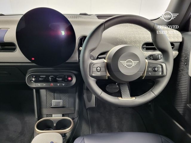 Image for 2025 Mini Cooper Cooper C exclusive