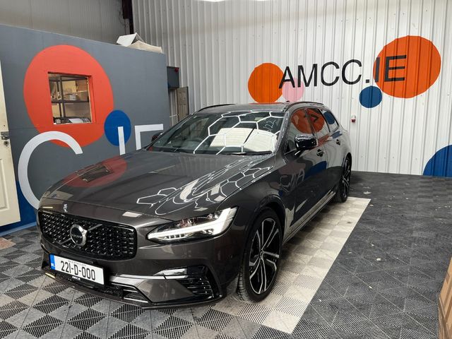 Image for 2022 Volvo V90 2022 VOLVO V90 T8 PLUG-IN 2.0 AUTOMATIC / CRUISE CONTROL / PARKING CAMERA / ELECTRIC MEMORY & HEATED SEATS / HEATED STEERING WHEEL / PANORAMIC SUNROOF AND MORE