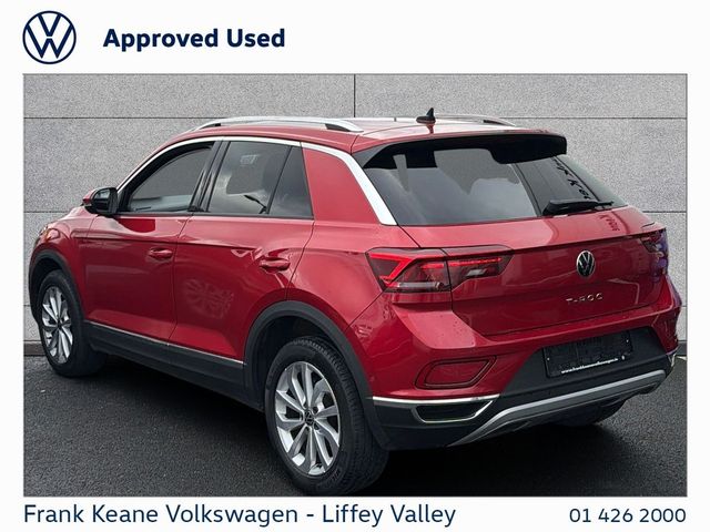Image for 2022 Volkswagen T-Roc STYLE 2.0 TDI 116HP *KINGS RED* *ONE OWNER* *JOHANNESBURG ALLOYS* *REAR VIEW CAMERA* *ART VELOUR SEATS* *PCP AVAILABLE*