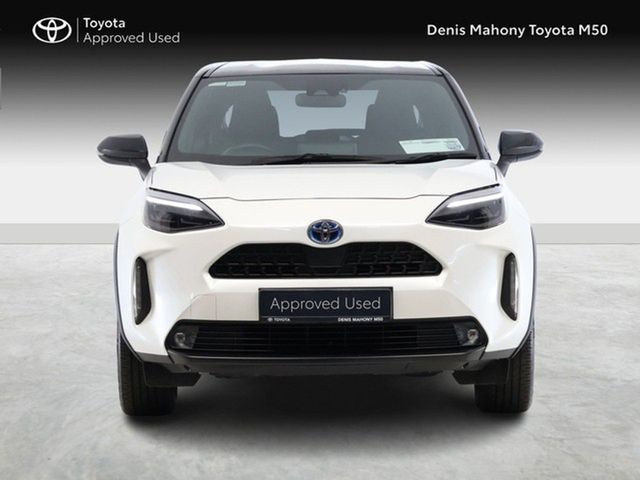 Image for 2024 Toyota Yaris Cross Luna Sport Hybrid Bi-Tone