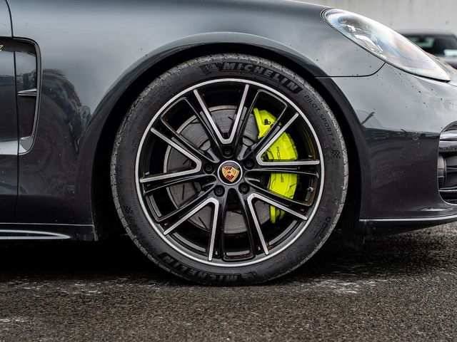 Image for 2023 Porsche Panamera 4 Sport Turismo with Superior Specification
