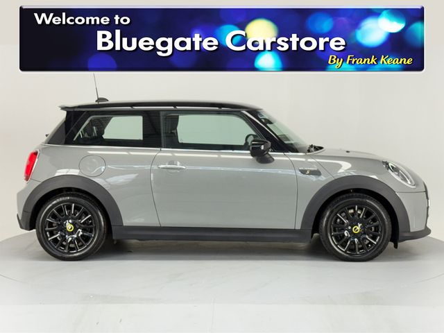 Image for 2022 Mini Cooper ELECTRIC LEVEL 1**MULTIFUNCTIONAL STEERING WHEEL**TOUCH SCREEN MEDIA DISPLAY**APPLE CARPLAY**KEYLESS START**DIGITAL DASH**CLOTH INTERIOR**AIR CONDITIONING**FINANCE AVAILABLE**