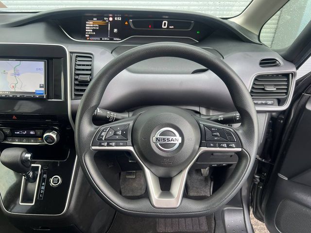 Image for 2021 Nissan Serena 7-SEATER 2.0 HYBRID // REVERSE CAMERA // DIGITAL CLIMATE CONTROL // DIGITAL CLUSTER