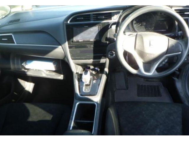 Image for 2018 Honda Shuttle 1.5 Petrol Hybrid Auto