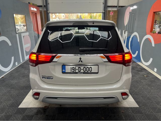 Image for 2019 Mitsubishi Outlander 2019 MITSUBISHI OUTLANDER PHEV 2.4L HYBRID / 64K KMS / ADAPTIVE CRUISE CONTROL, HEATED SEATS, REVERSE CAMERA & MORE