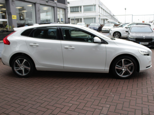 Image for 2016 Volvo V40 2016 VOLVO V40