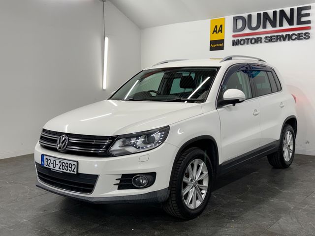Image for 2013 Volkswagen Tiguan **TOUCHSCREEN BLUETOOTH RADIO **REVERSING CAMERA **REVERSING SENSORS **AUTO START STOP **ELECTRIC HANDBRAKE **AUTO HOLD **AUTO HEADLIGHTS **DUAL CLIMATE CONTROL **FACTORY WIND DEFLECTORS **POWER FOLD