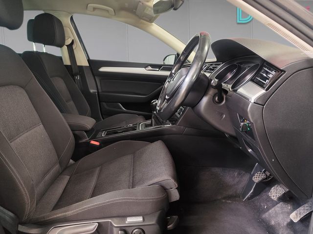 Image for 2017 Volkswagen Passat CL 1.6tdi M6F 120HP 4DR