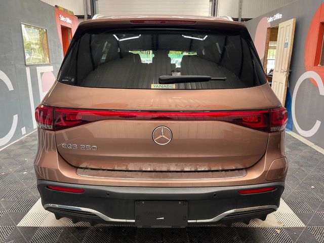 Image for 2023 Mercedes-Benz EQB 2023 MERCEDES-BENZ EQB AUTOMATIC / CRUISE CONTROL / PARKING CAMERA / ELECTRIC MEMORY & HEATED SEATS / PADDLE SHIFTERS / AMBIENT LIGHTS / APPLE CARPLAY AND MORE