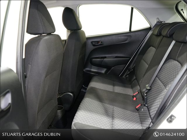 Image for 2025 Kia Picanto *AUTO* ONLY 5, 000KM. WHITE EXTERIOR, ANDROID AUTO, REVERSING CAMERA, USB, AIR CON ETC