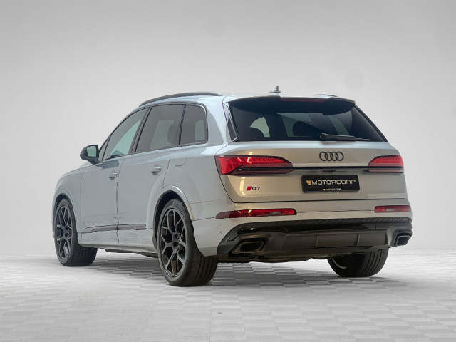 Image for 2024 Audi Q7 55 TFSI E BLACK EDITION QUATTRO