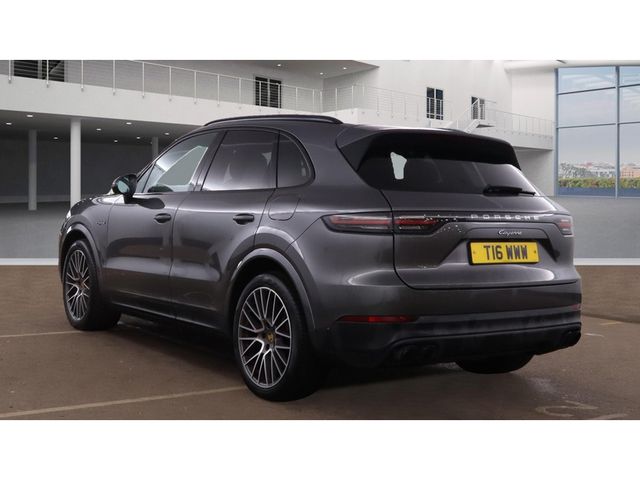 Image for 2021 Porsche Cayenne 3.0 V6 E-HYBRID AUTO