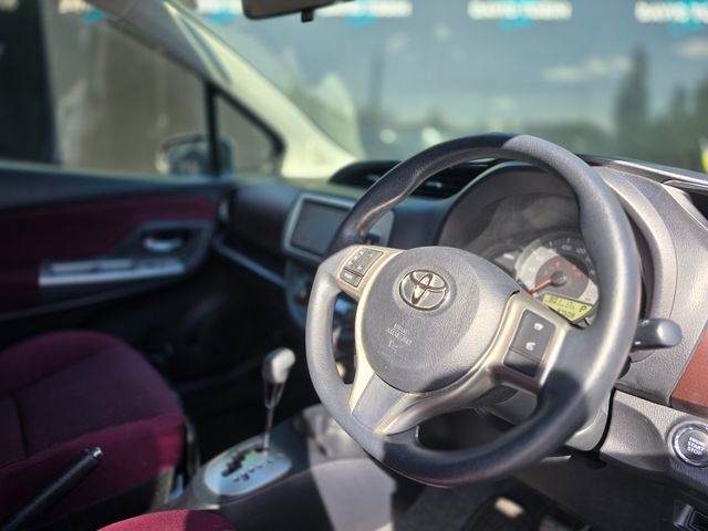 Image for 2015 Toyota Vitz JUELA 1.3 4WD AUTO