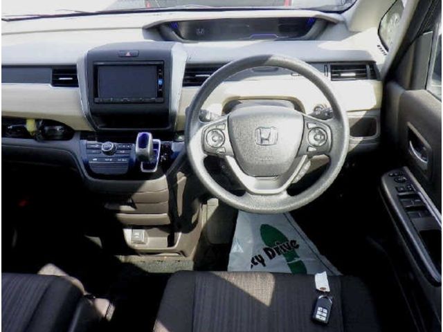 Image for 2017 Honda Freed 1.5 Petrol Hybrid Auto